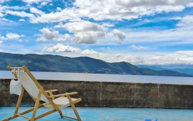 Cloud and river view Garden