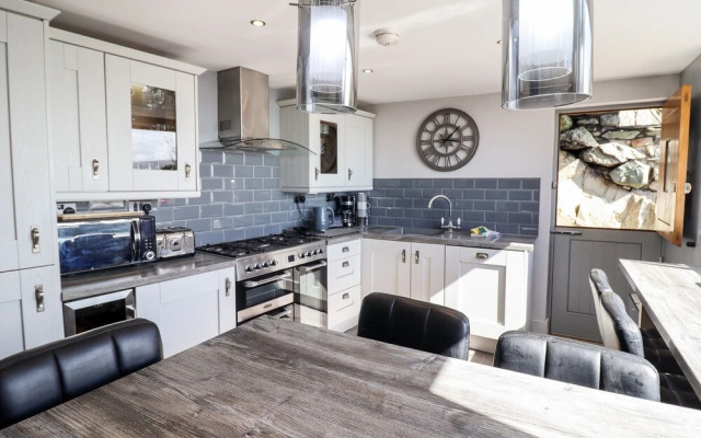 Ty'n-y-ffynnon Cottage