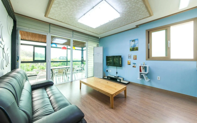 Vitamin Sea House