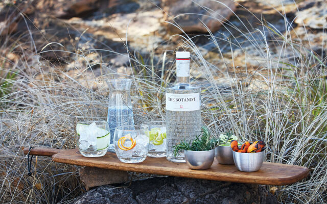 The Outpost & Pel's Post