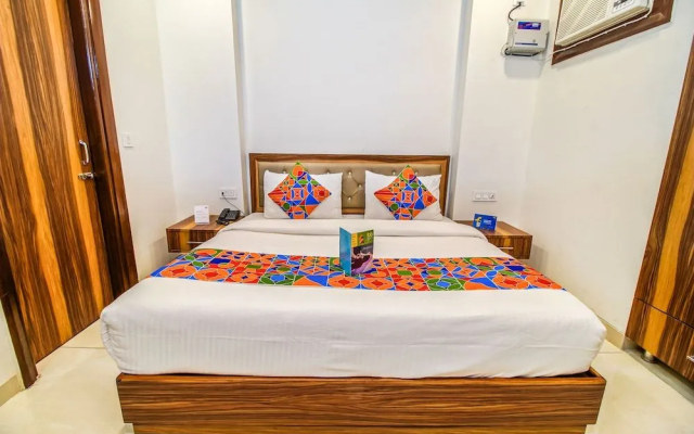 FabHotel Kiara