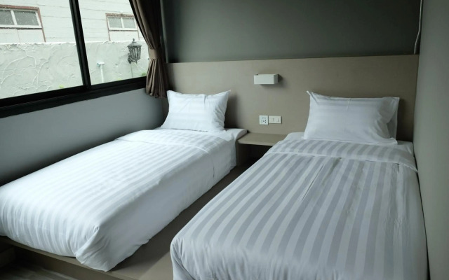 V VAREE Bangkok