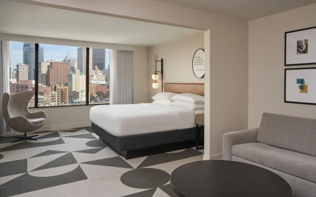 Sheraton Pittsburgh Hotel at Station Square