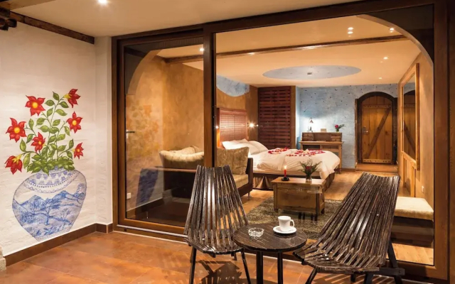 Luna Volcán, Adventure SPA - formerly Luna Runtún