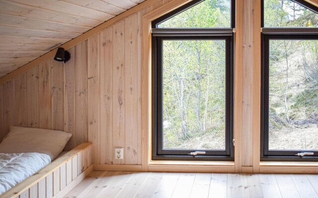 Beautiful Home in Skare With Wifi and 5 Bedrooms