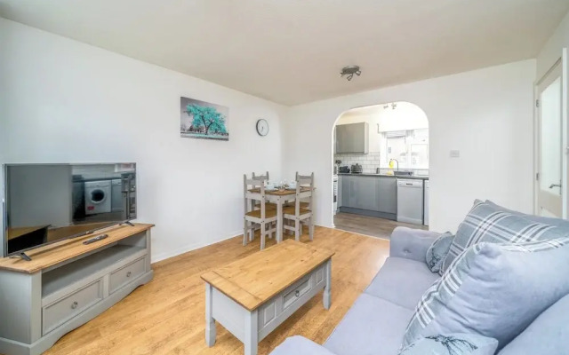 Pet-friendly 1-bedroom Apartment in Crawley