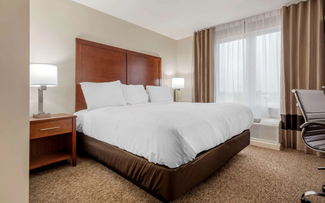 Comfort Inn & Suites