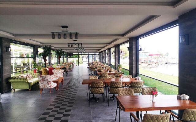 Ozkum Park Otel
