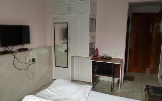 Service Apartments, Park Street, Calcutta