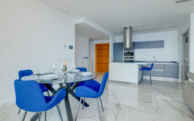Super Luxury Apartment in Tigne Point, Amazing Ocean Views