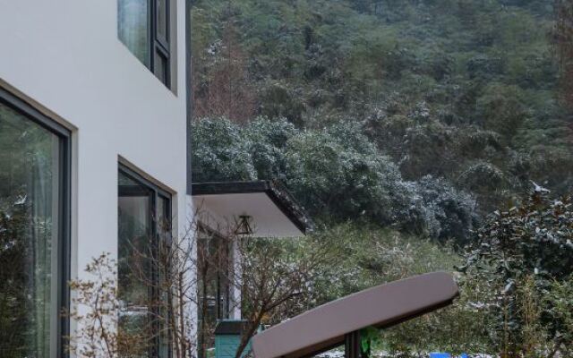 Yunshang Grassland·Shanshengyishe·180° Mountain View Wild Luxury Private Soup