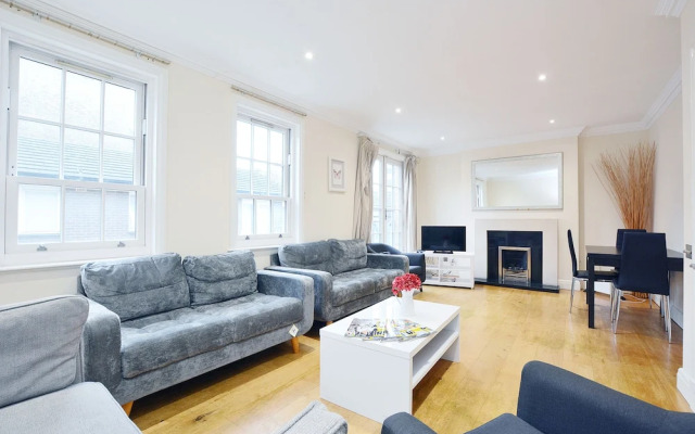William Mews Townhouse