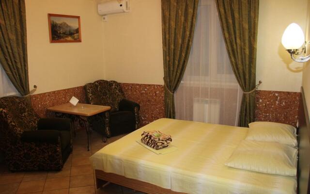 Erunin Hotels Group on Dalidovich 25