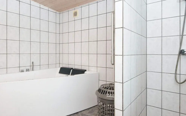 10 Person Holiday Home in Ebeltoft-by Traum