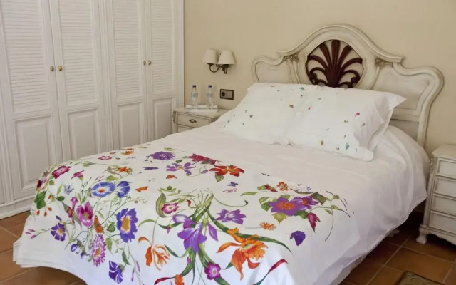 Hospedería Casa De La Campana