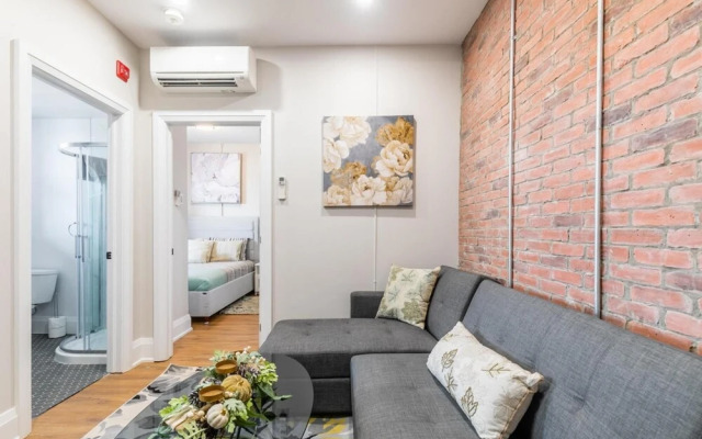 Designed 1BR Apartment 4