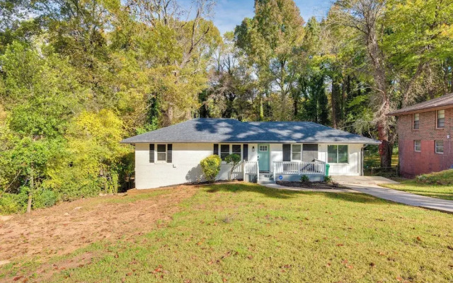 Modern Atlanta Vacation Rental Near Downtown!