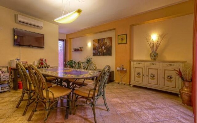 B&B Epos Acitrezza