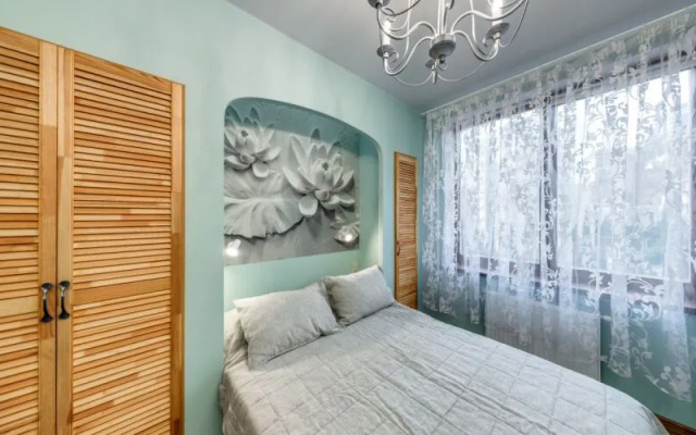 Апартаменты Фамилия Делюкс на улице Строителей, д.3