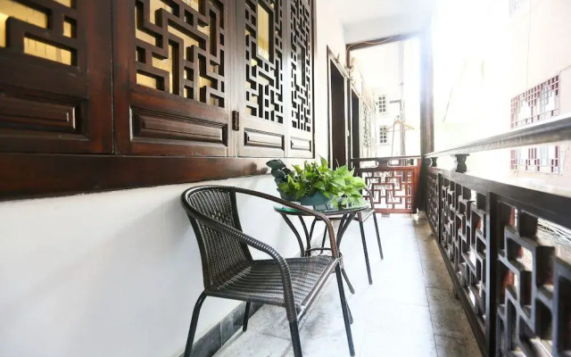 West street No.8 Inn