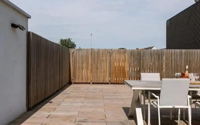 Unique Apartment Near Bruges With Sunny Terrace