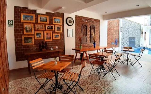 El Encanto Lodge & Suites
