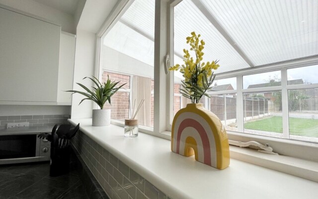 Worksop Newly Refurbished 3-bedroom House