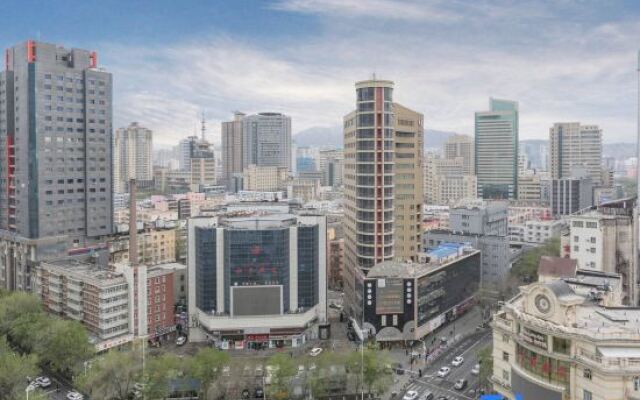 Atour Hotel Urumqi People's Cinema