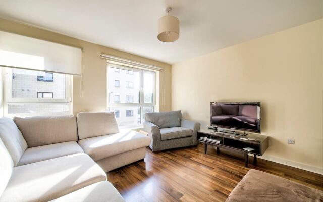 Bright 2Br Flat With Good Links To City Centre