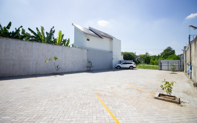 RedDoorz Plus near JCM Yogyakarta 2
