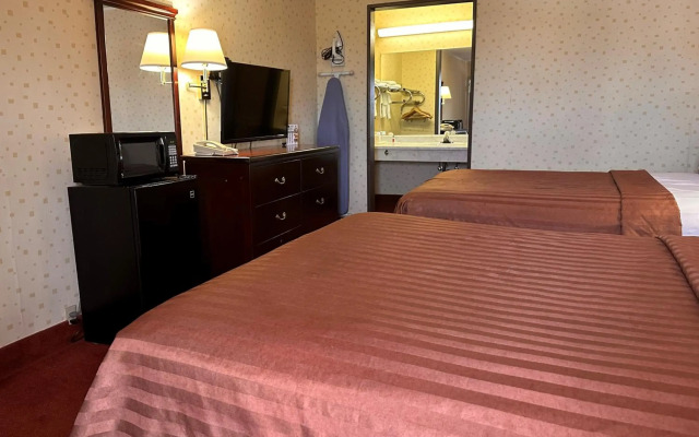 Travelodge by Wyndham Seymour