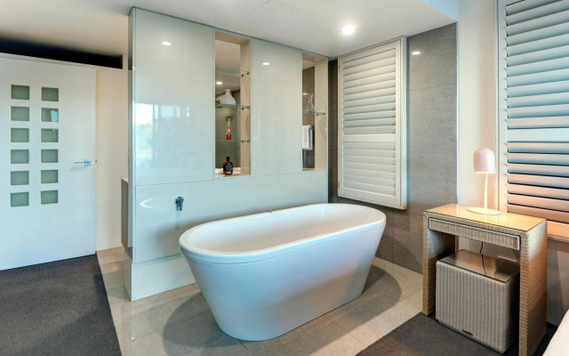 Northcape 1 Ocean Front 4 Bedroom - Pool