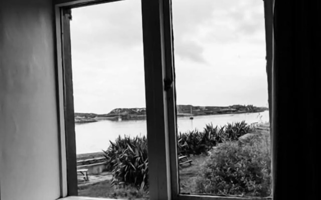 The Beach Day's Bar & B&B