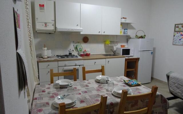 CASCINA LEGNAGO - bilocale a 6 chilometri da SALO'