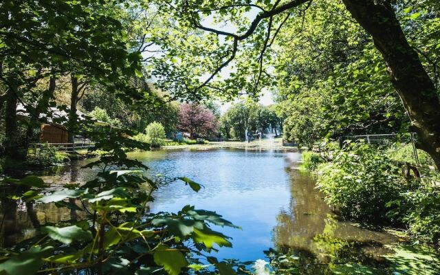11 'bellatrix' Bell Tent Glamping Anglesey
