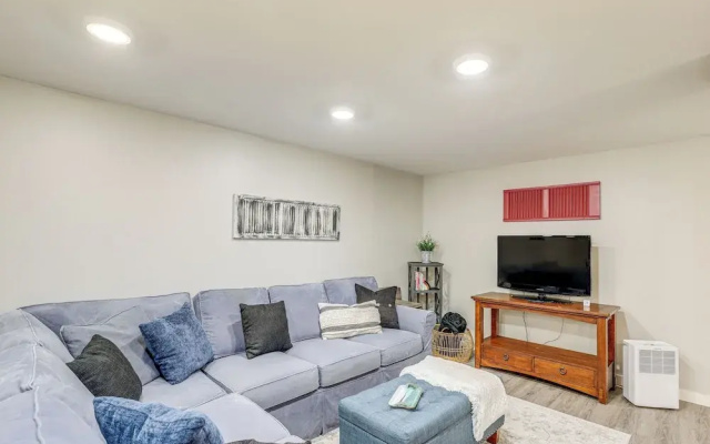 Walk to Downtown Weaverville: Quiet Apartment