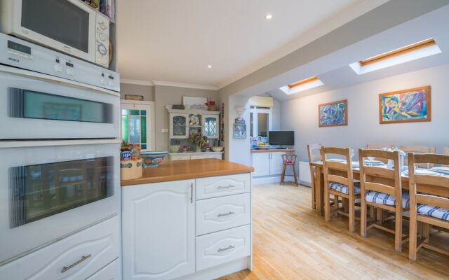 Stunning Wandsworth Home close to the River Thames
