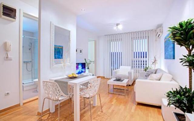 Belville Luxury Apartment