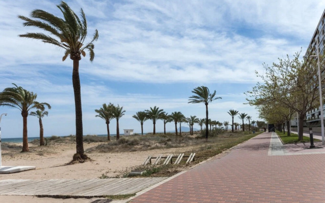 Alejandrita - Apartment With Shared Pool in Playa De Gandia