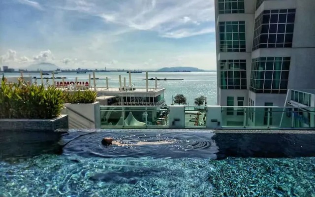 Summertime Maritime Suites