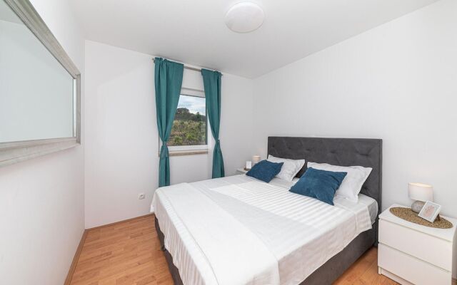 Stunning Home in Trogir With Wifi and 3 Bedrooms