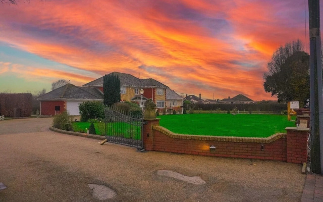 The Firs Luxury Home
