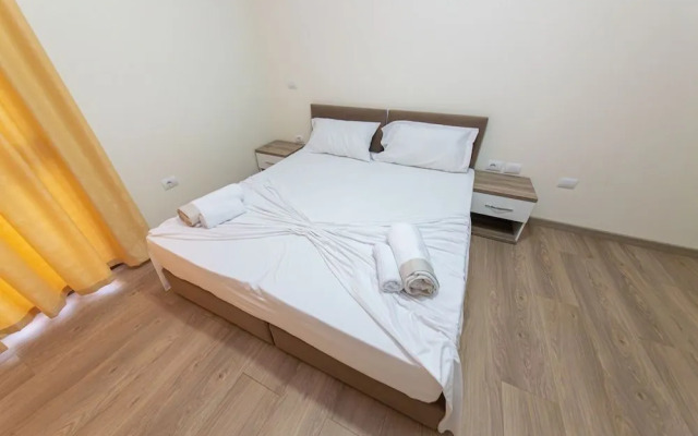 Esal Hotel