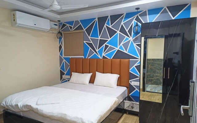 Goroomgo Santosh Inn Puri