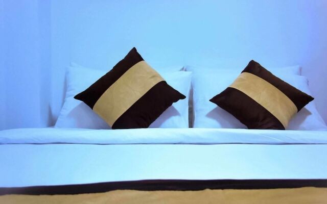 The Lodge Yangon Poshtel - Hostel
