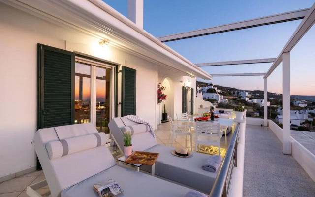 Panos Luxury Suite