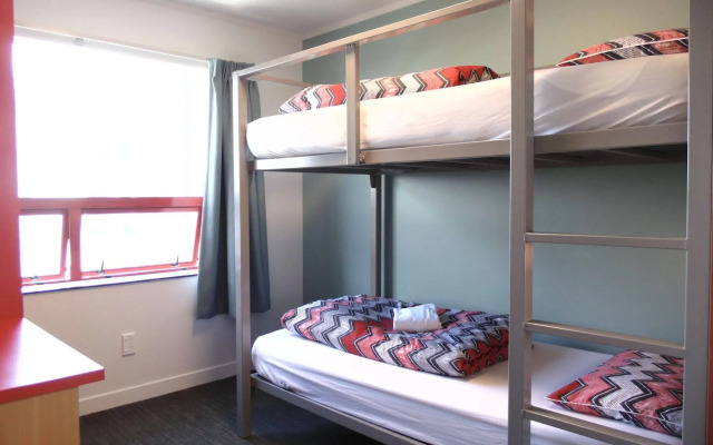 YHA Auckland City - Hostel / Backpacker