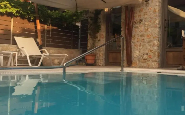villalithos studio 2