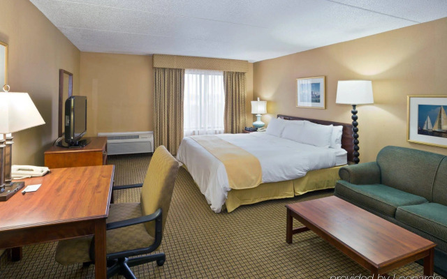 Отель RL Cleveland Airport West