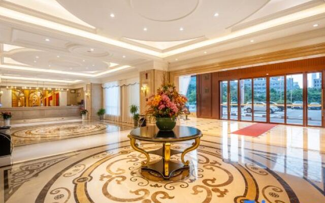 Vienna International Hotel (Guiyang North High-speed Railway Station)